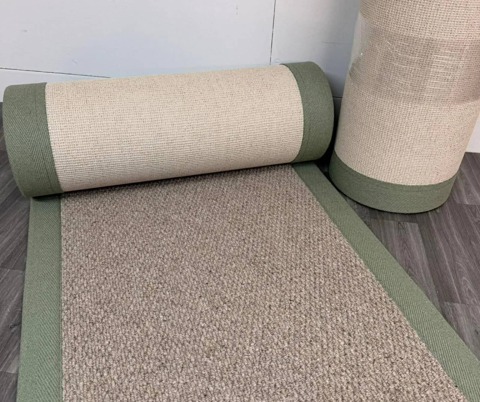 Bound carpet edge on a finished runner